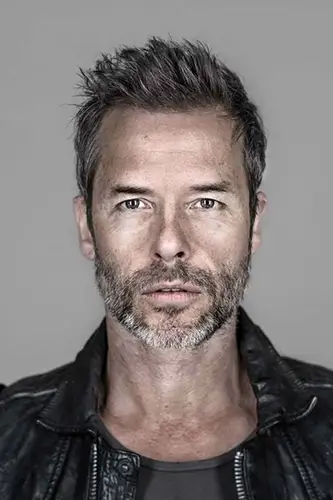 Guy Pearce