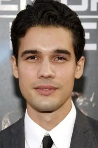 Steven Strait